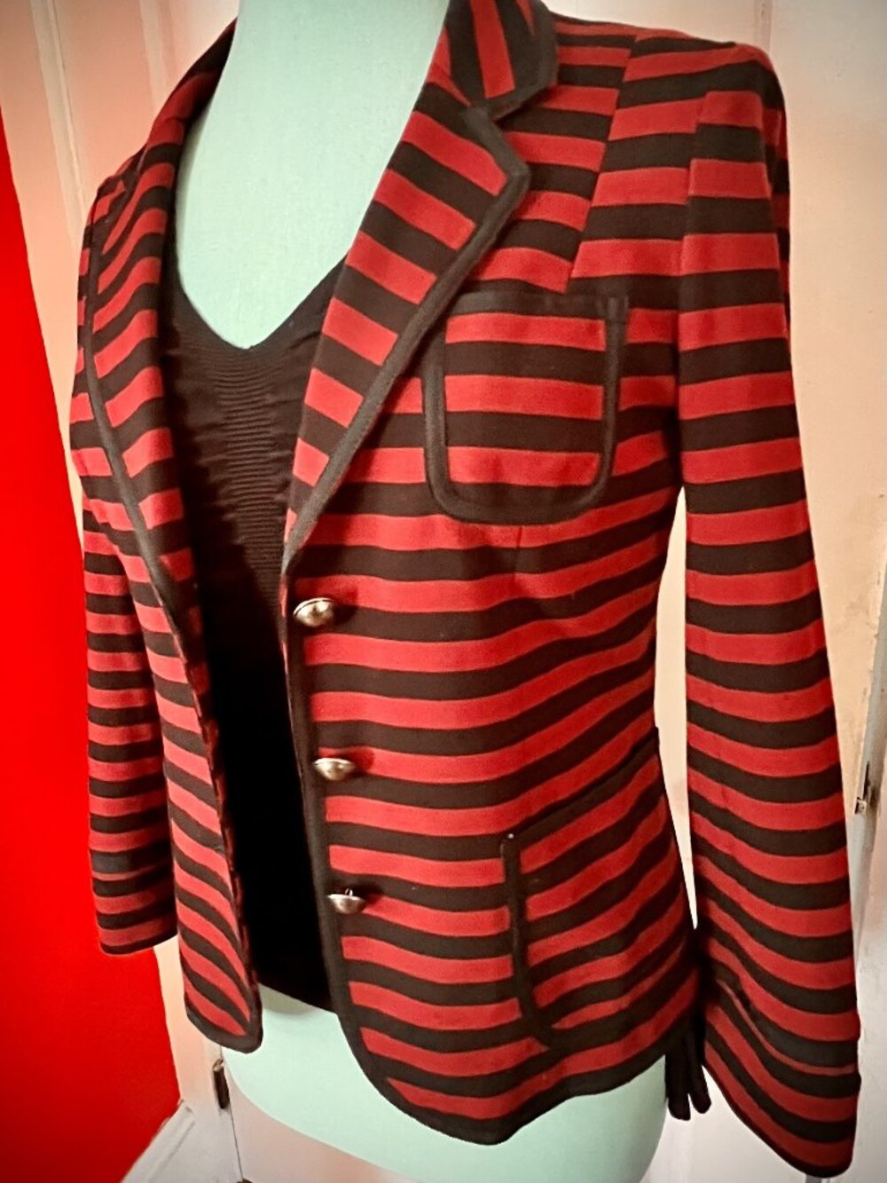 ✨ Banana Republic Striped Blazer — Size 6